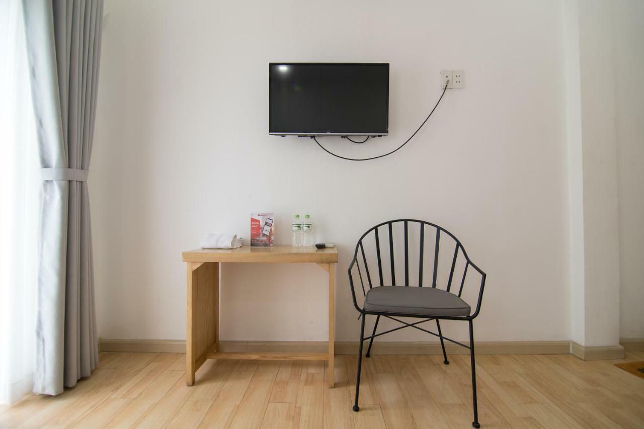 Reddoorz Near Nguyen Hue Walking Street 2 - Dorms Available Bandar Ho Chi Minh Luaran gambar