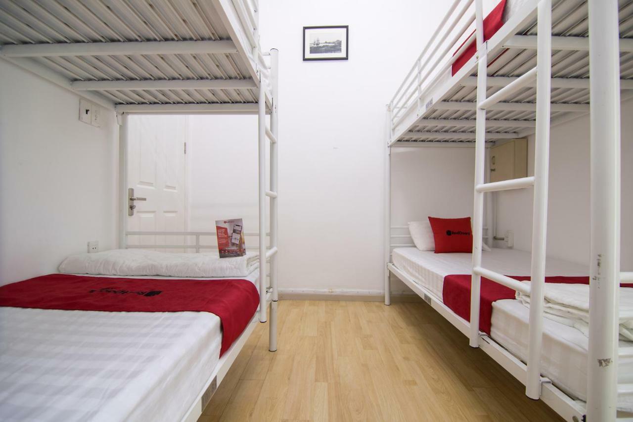 Reddoorz Near Nguyen Hue Walking Street 2 - Dorms Available Bandar Ho Chi Minh Luaran gambar